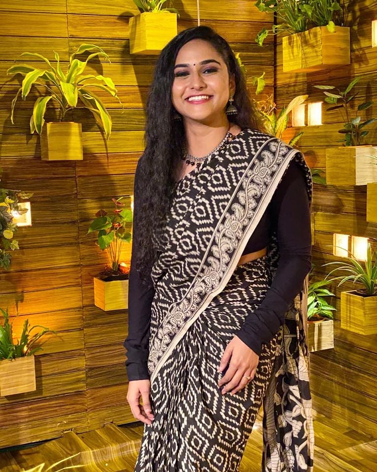 Zee Telugu Tv Anchor Kasi Annapurna In Black Saree Blouse